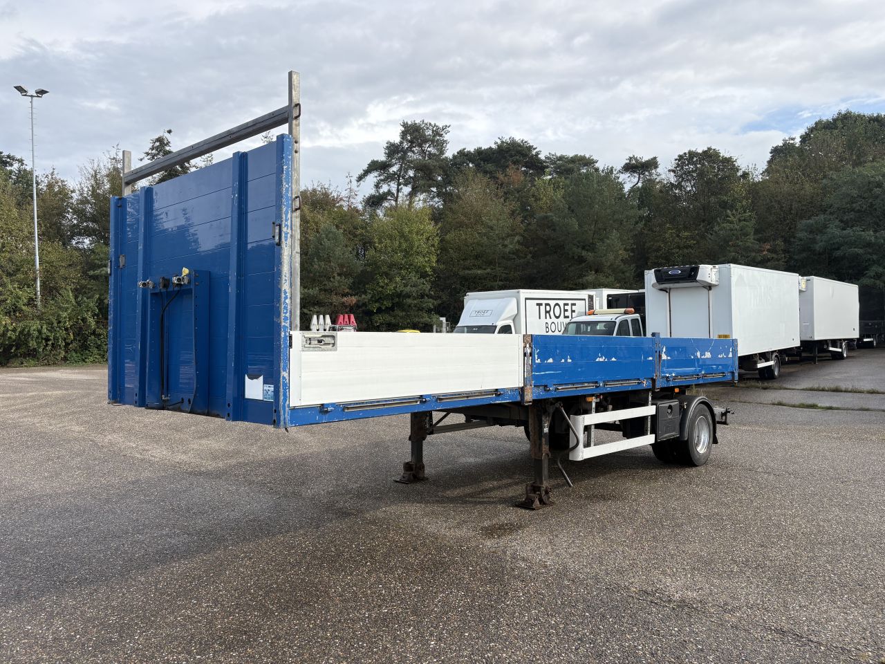 Oplegger 12.7 TON FUCHS met aluminium luiken