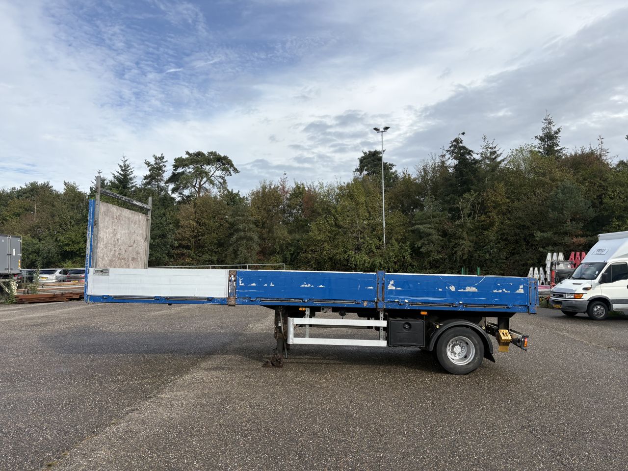 Oplegger 12.7 TON FUCHS met aluminium luiken