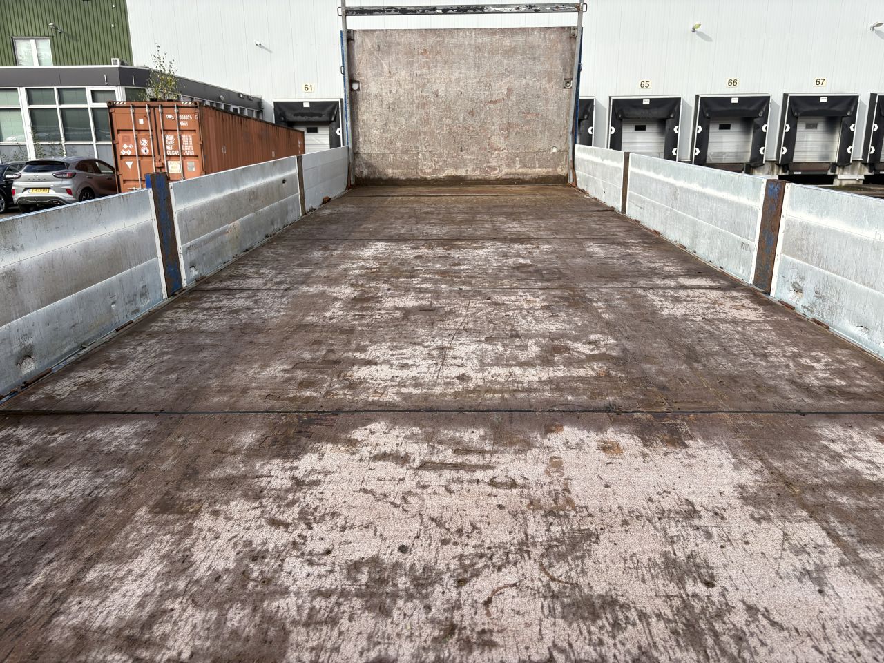 Oplegger 12.7 TON FUCHS met aluminium luiken