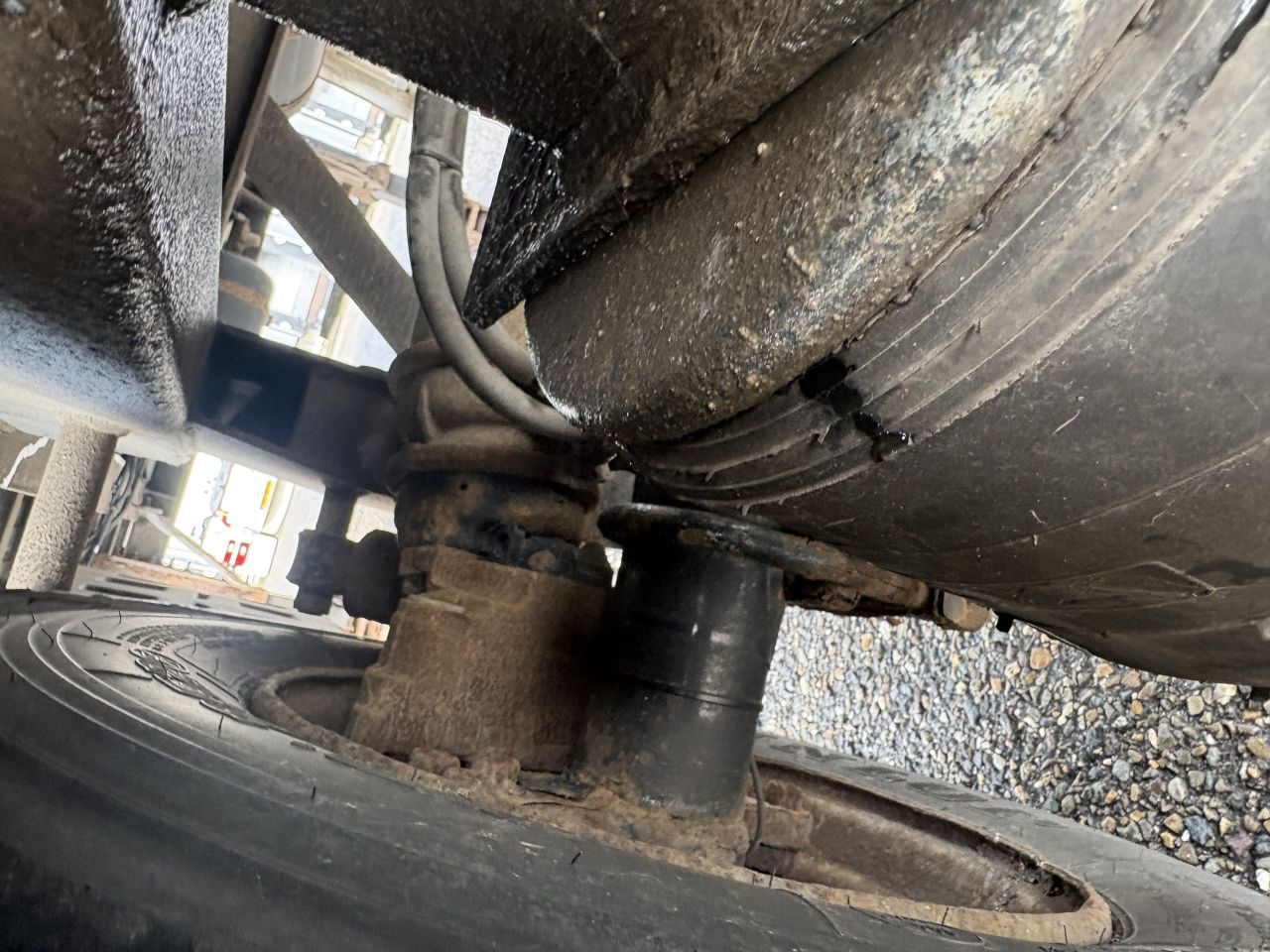 Oplegger 12.7 TON FUCHS met aluminium luiken