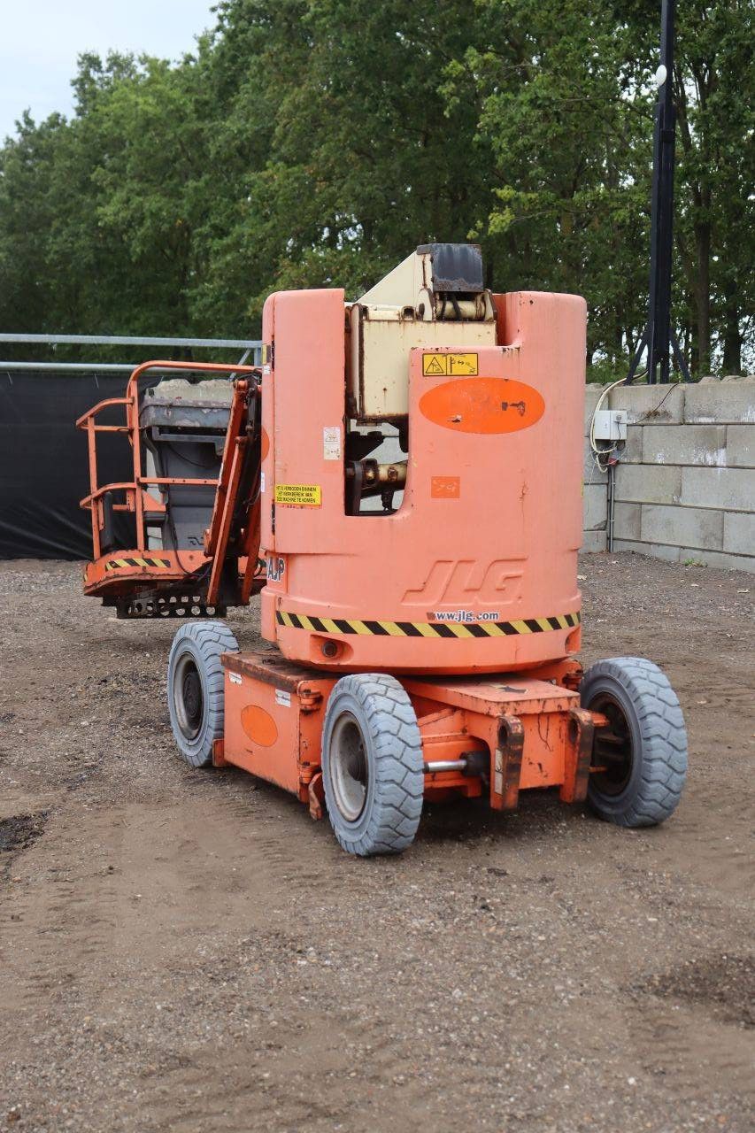 JLG E300AJP Gelenkteleskoparbeitsbühne, elektrisch, 230 kg, 10 m