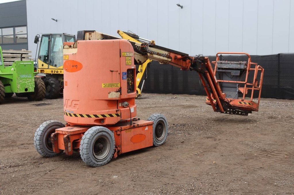 JLG E300AJP Gelenkteleskoparbeitsbühne, elektrisch, 230 kg, 10 m
