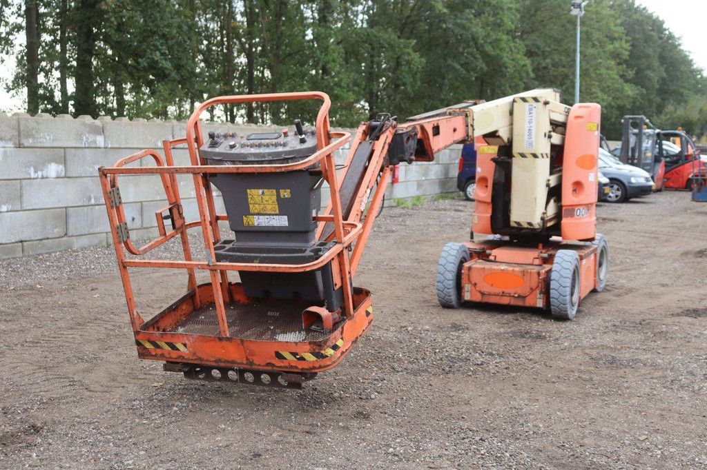 JLG E300AJP Gelenkteleskoparbeitsbühne, elektrisch, 230 kg, 10 m