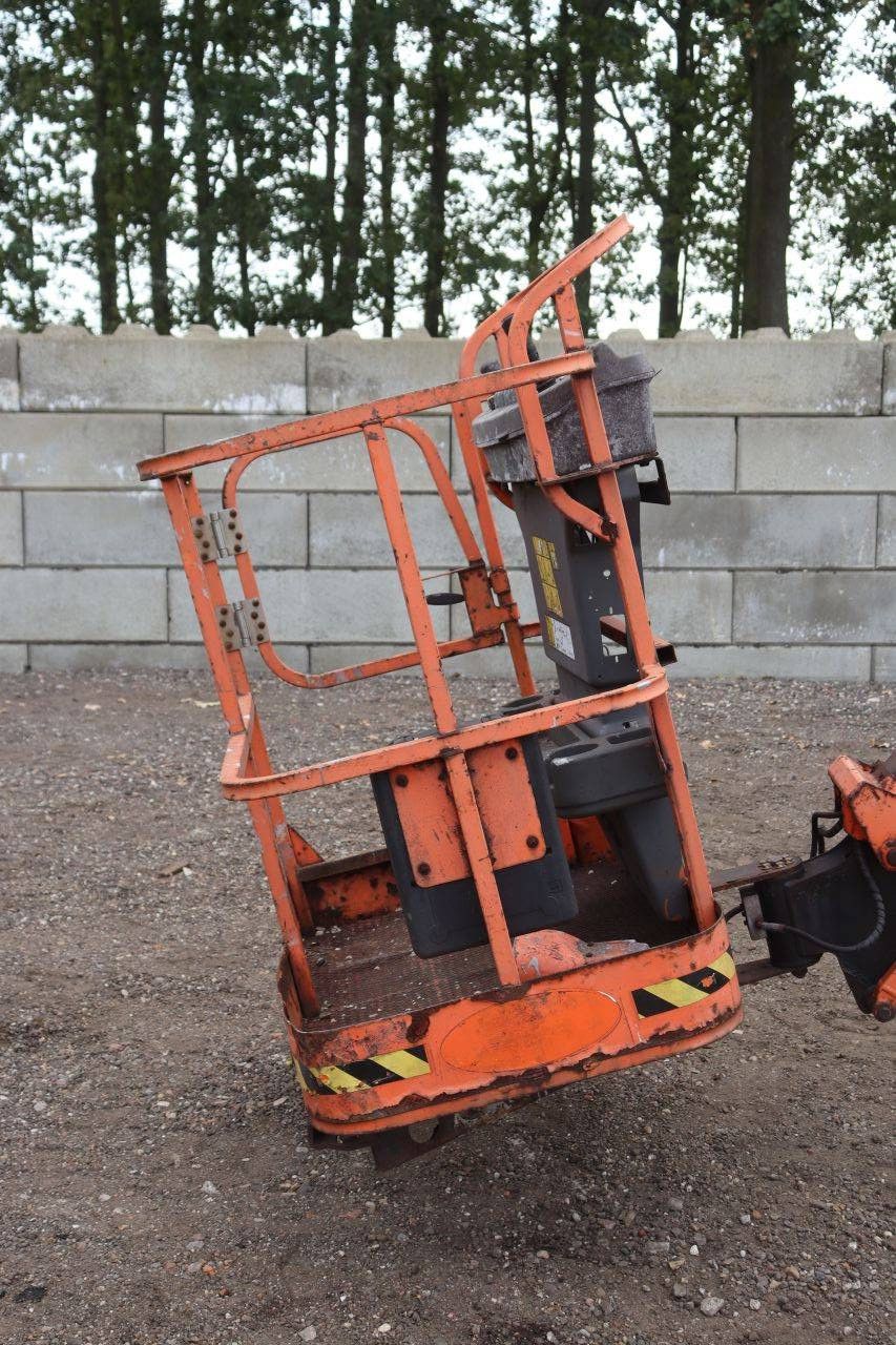JLG E300AJP Gelenkteleskoparbeitsbühne, elektrisch, 230 kg, 10 m