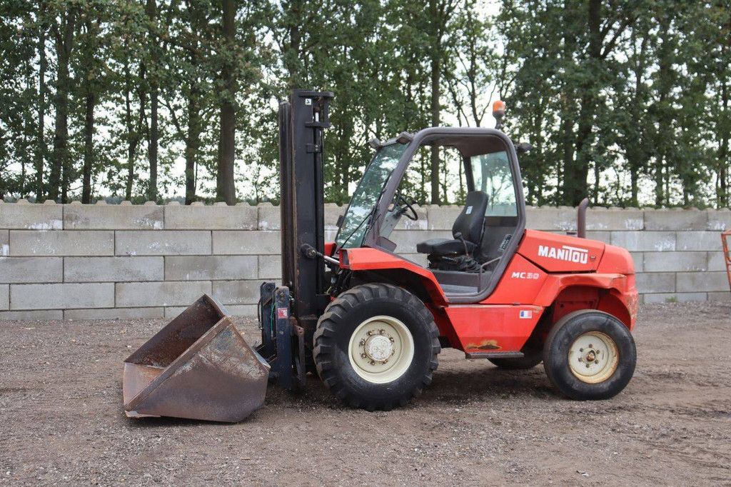 Rough-terrain forklift Manitou MC 30 Diesel 61.5kW 3000kg 3.7m 2000