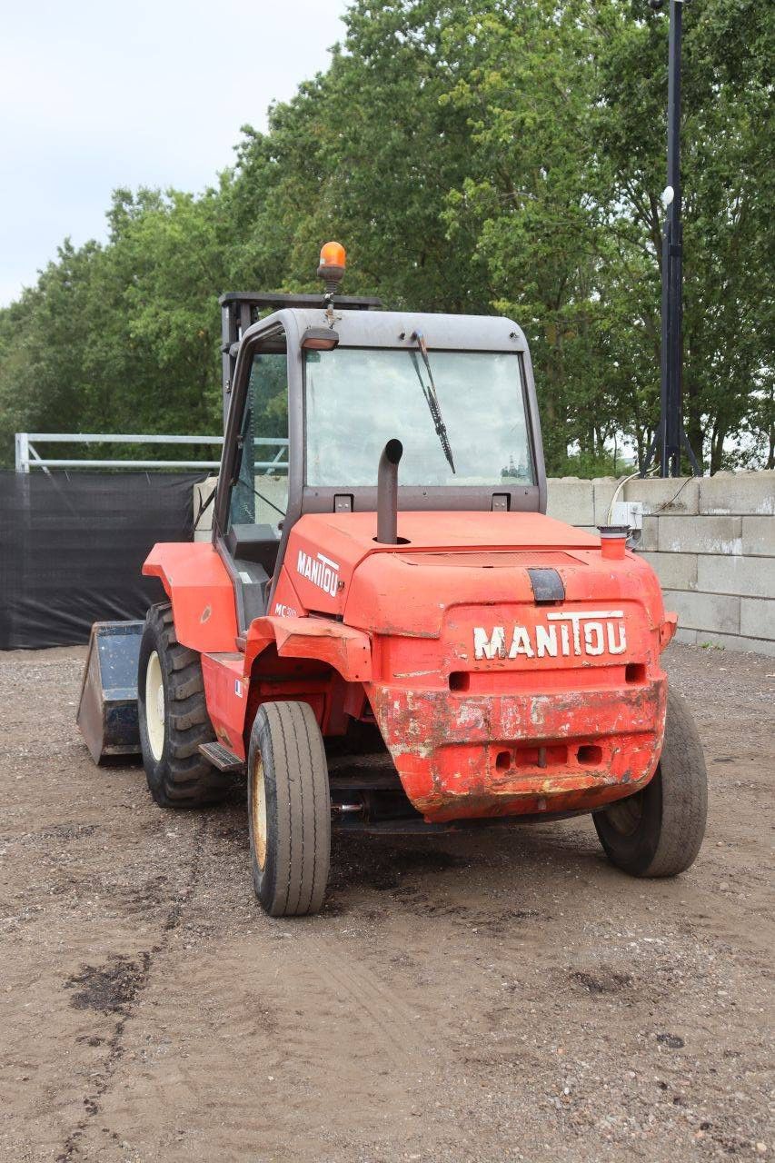 Rough-terrain forklift Manitou MC 30 Diesel 61.5kW 3000kg 3.7m 2000