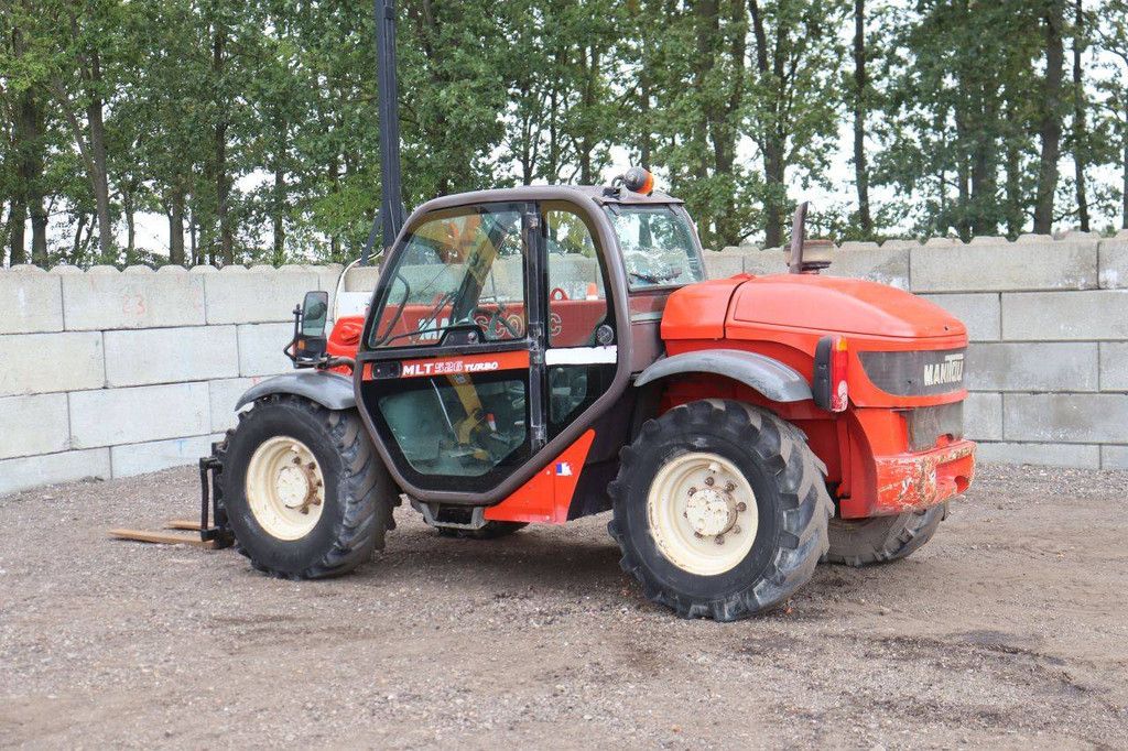 Manitou MLT 526 Turbo Compact Diesel Telehandler 71.6kW 2001