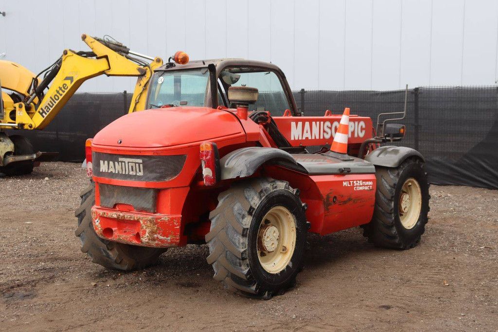 Manitou MLT 526 Turbo Compact Diesel Telehandler 71.6kW 2001