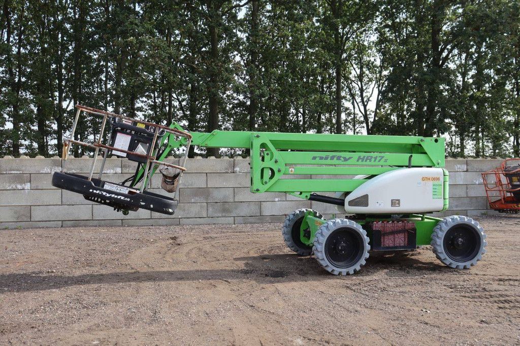 Niftylift HR17 Hybrid MKII Electric Articulated Boom Lift 225kg 2017