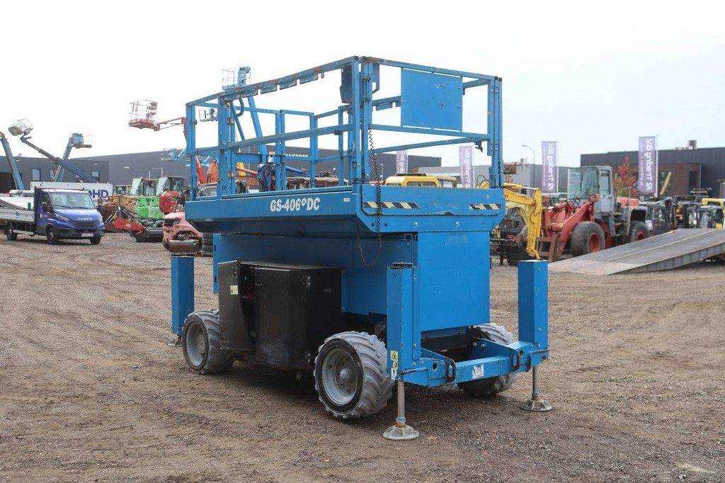 Scissor Lift Genie GS-4069 DC Electric 363kg 14m 2016