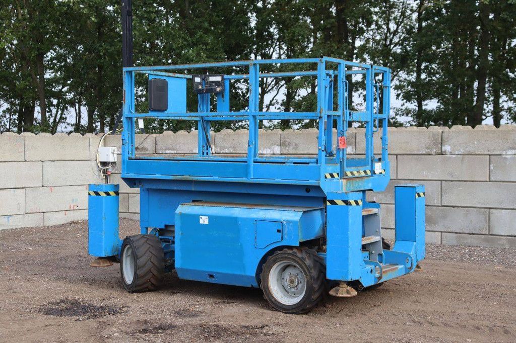 Scherenarbeitsbühne Genie GS-2663 Diesel 567 kg 9,92 m 2005