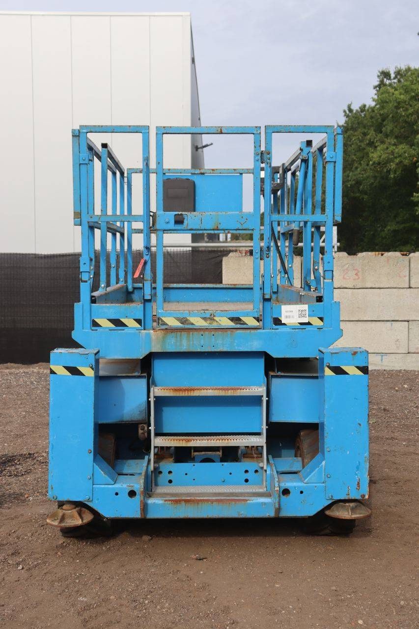 Scherenarbeitsbühne Genie GS-2663 Diesel 567 kg 9,92 m 2005