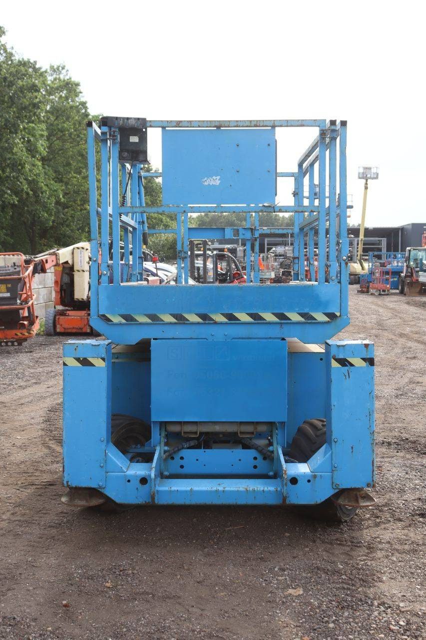 Scherenarbeitsbühne Genie GS-2663 Diesel 567 kg 9,92 m 2005