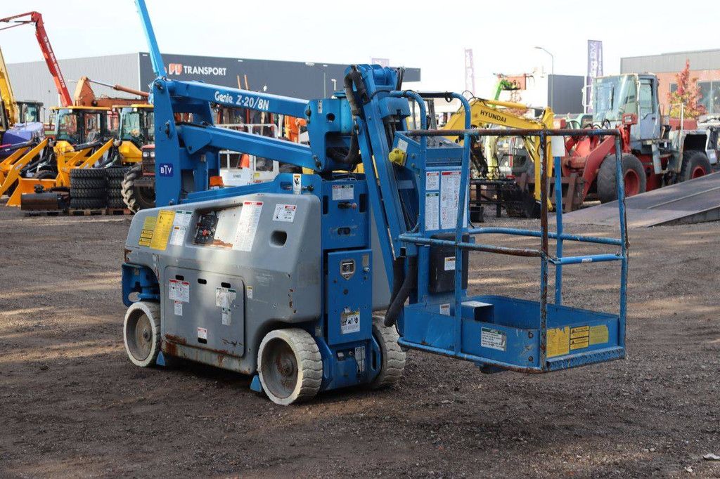Genie Z-20/8N Elektrische Gelenkteleskoparbeitsbühne 200 kg 8,1 m 1999