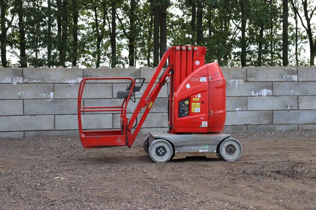 Mast lift JLG Toucan 10E Electric 200kg 10m 2013