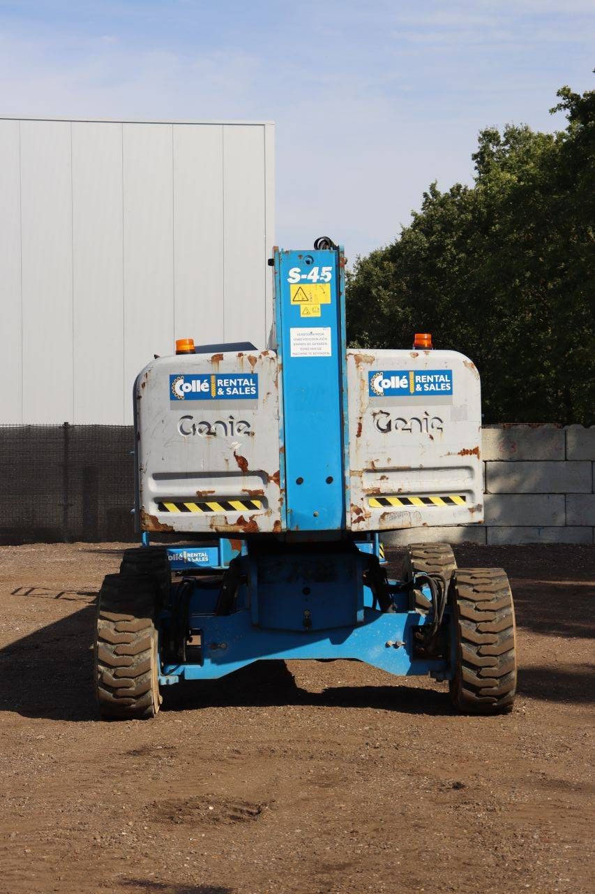 Genie S45 Diesel-Teleskoparbeitsbühne, 227 kg, 15,7 m, Baujahr 2013