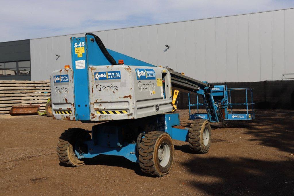 Genie S45 Diesel-Teleskoparbeitsbühne, 227 kg, 15,7 m, Baujahr 2013