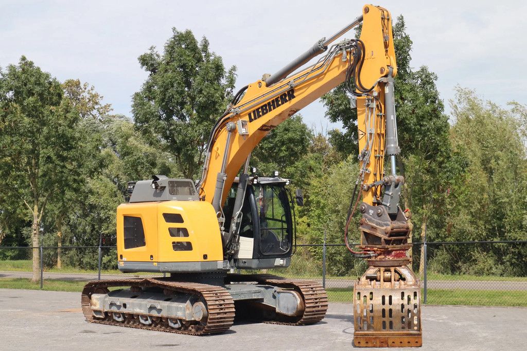 Liebherr R926 K LC COMPACT | SORTING GRAB | QUICK COUPLER