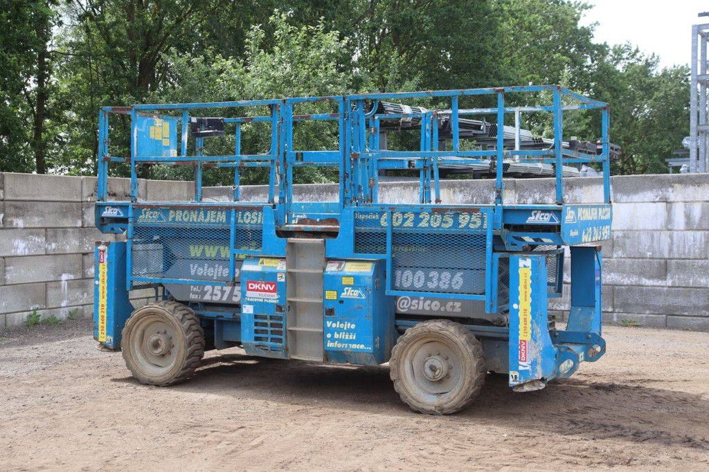Scissor lift Genie GS-3390 12.06m Diesel 2007