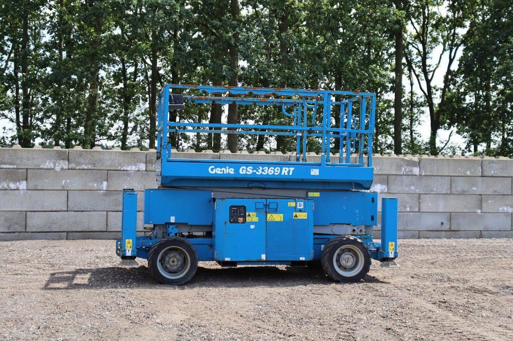 Scissor lift Genie GS3369 RT Diesel 454kg 11.96m 2013