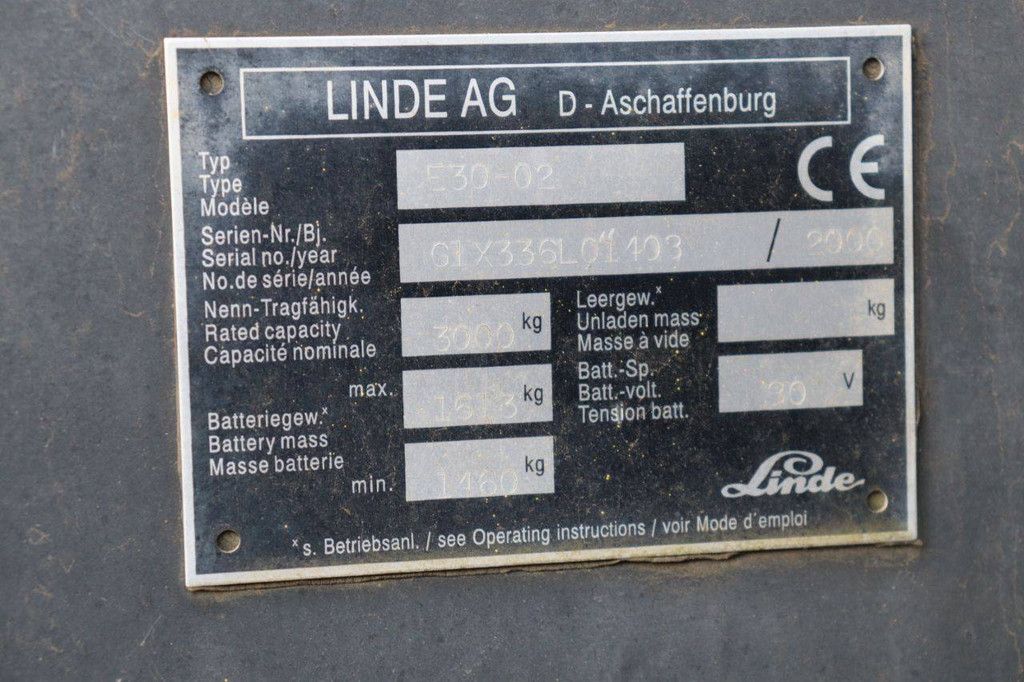Linde E30-02 Electric Forklift 3000kg 3.79m 2000