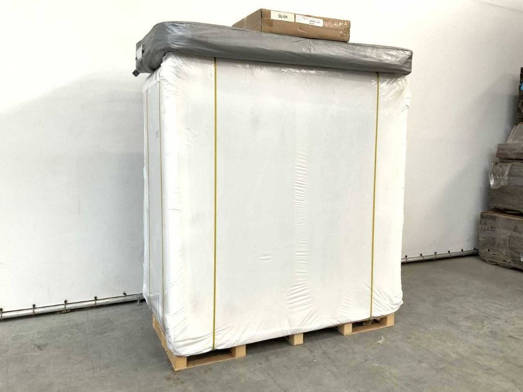 Jacuzzi London mit nordischer Isolierung, 5 Personen, Neu