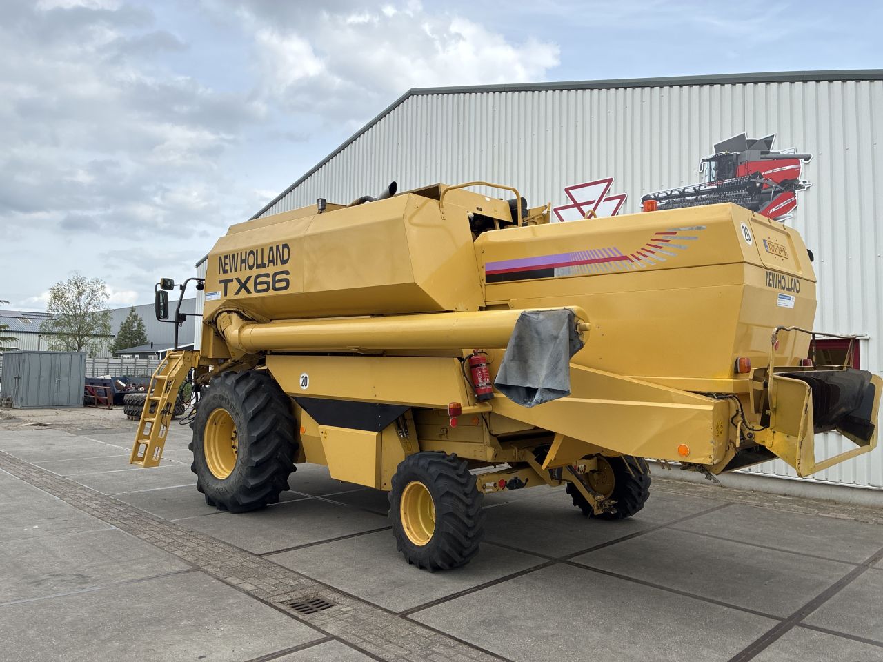 New Holland TX66
