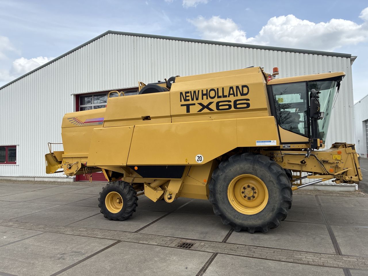 New Holland TX66