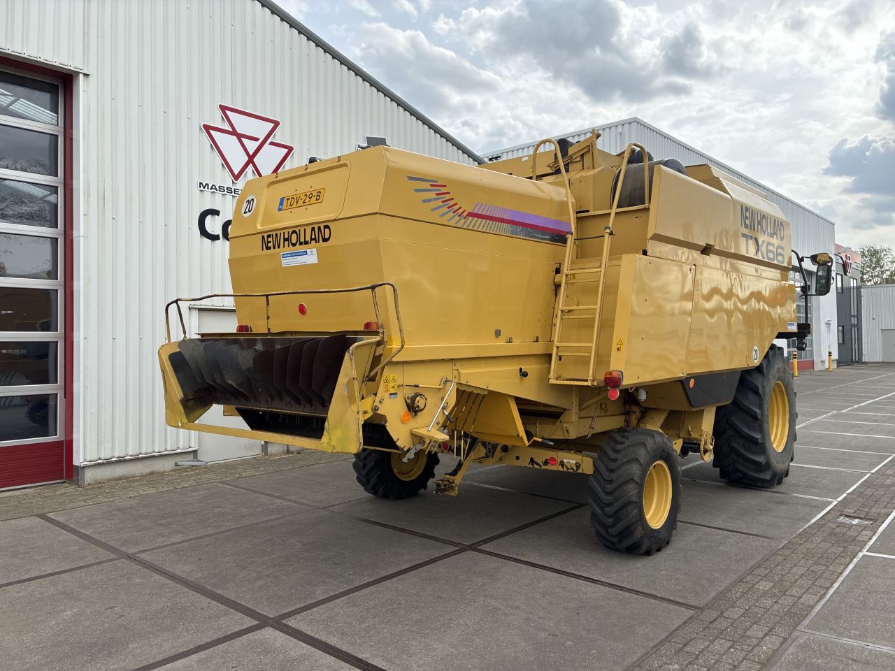 New Holland TX66