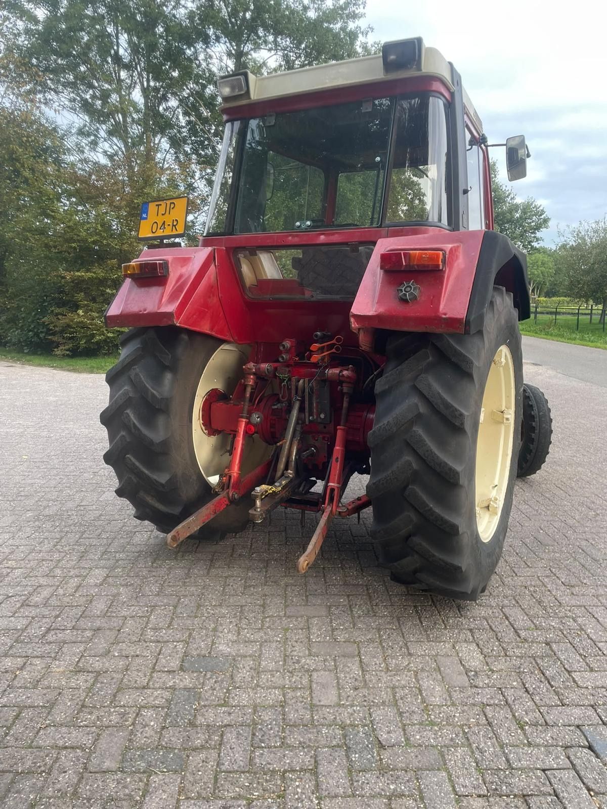 International 745xl