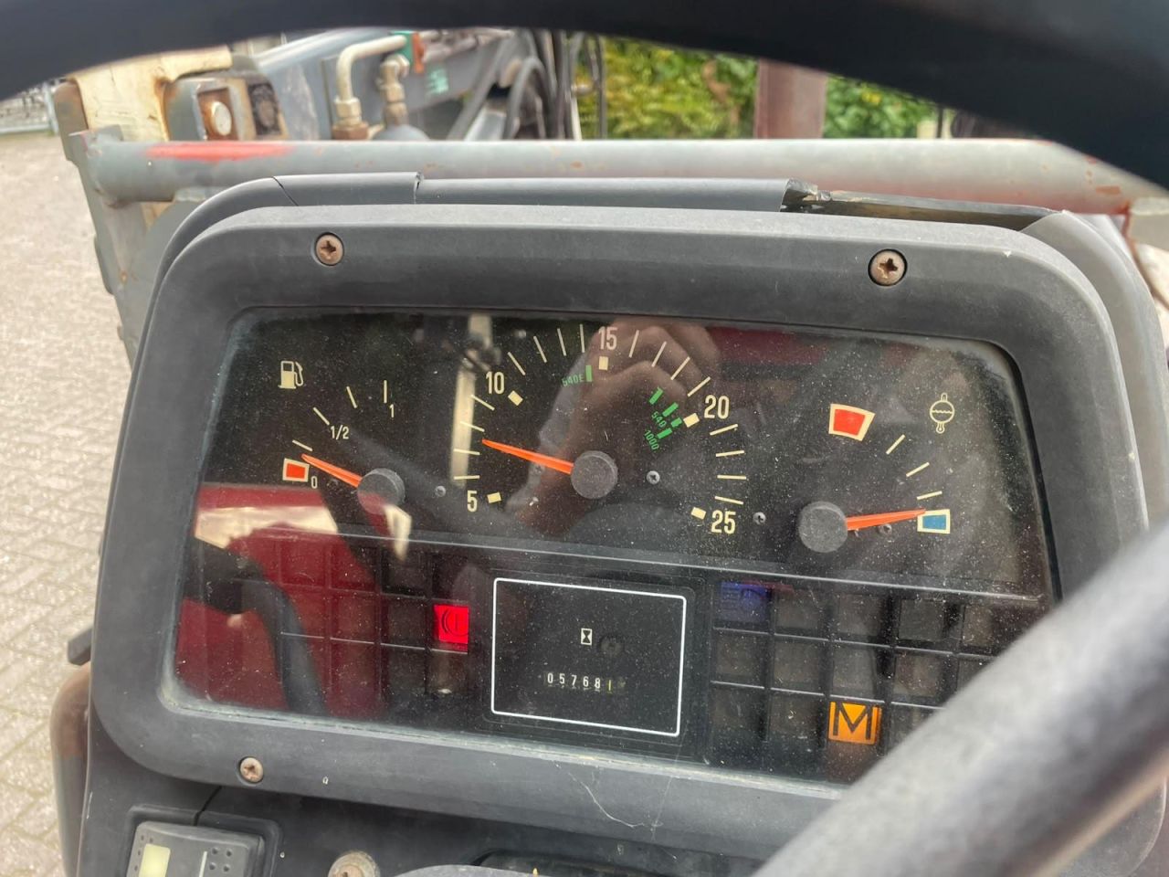 Massey Ferguson 4235