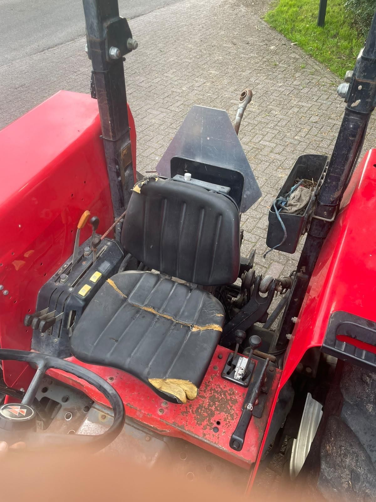 Massey Ferguson 4235