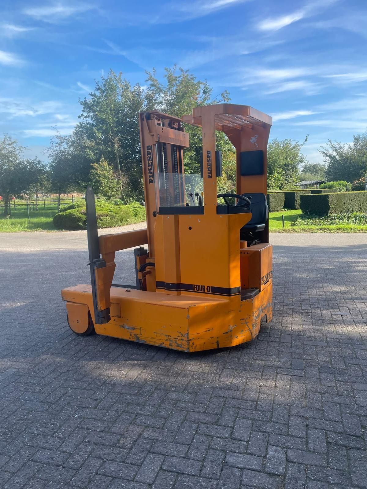 Pimespo zijlader vierwegtruck