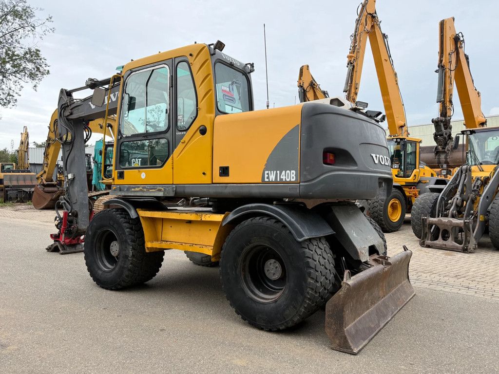 Volvo EW140B