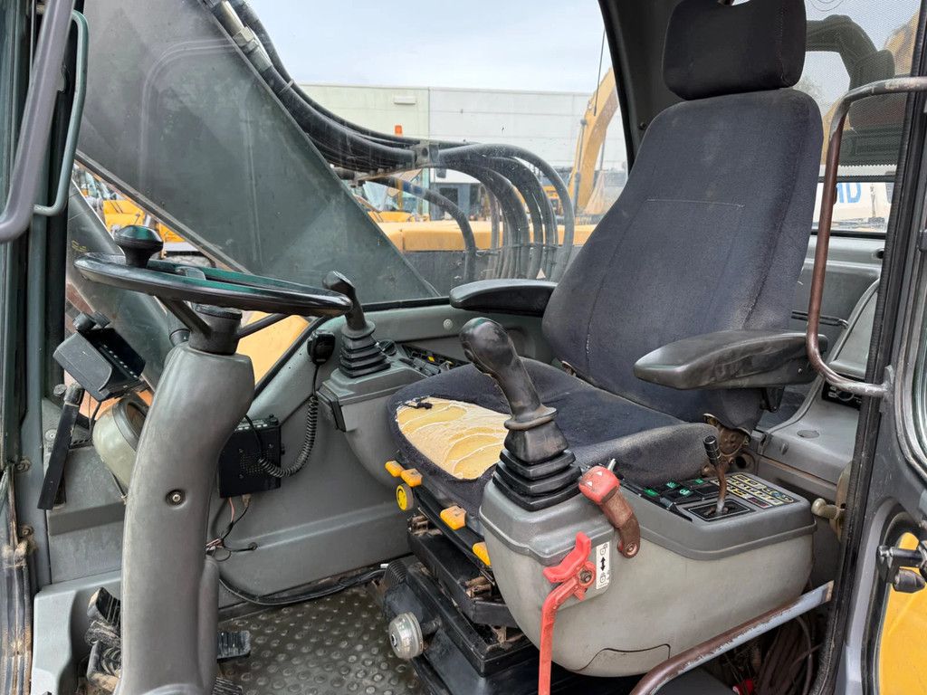 Volvo EW140B