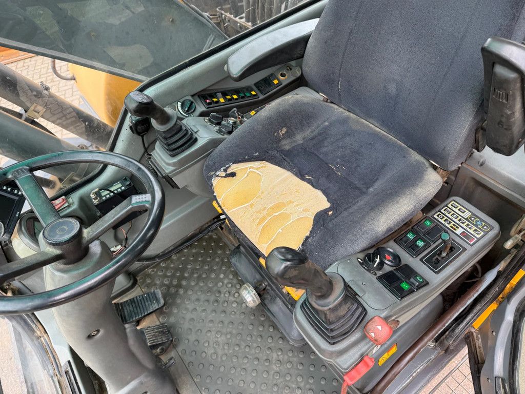 Volvo EW140B