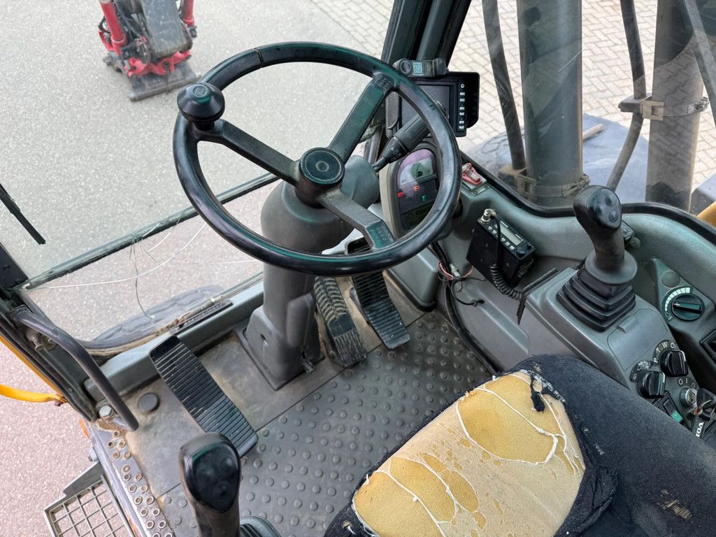 Volvo EW140B