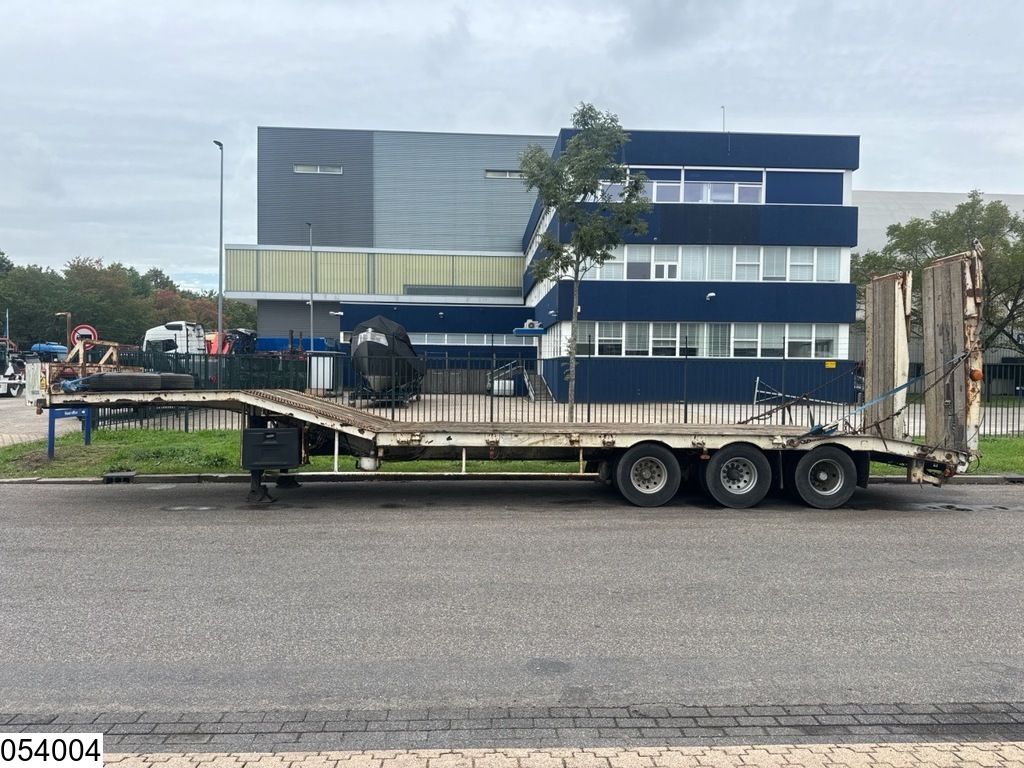 ACTM Lowbed Hydro, Steel suspension
