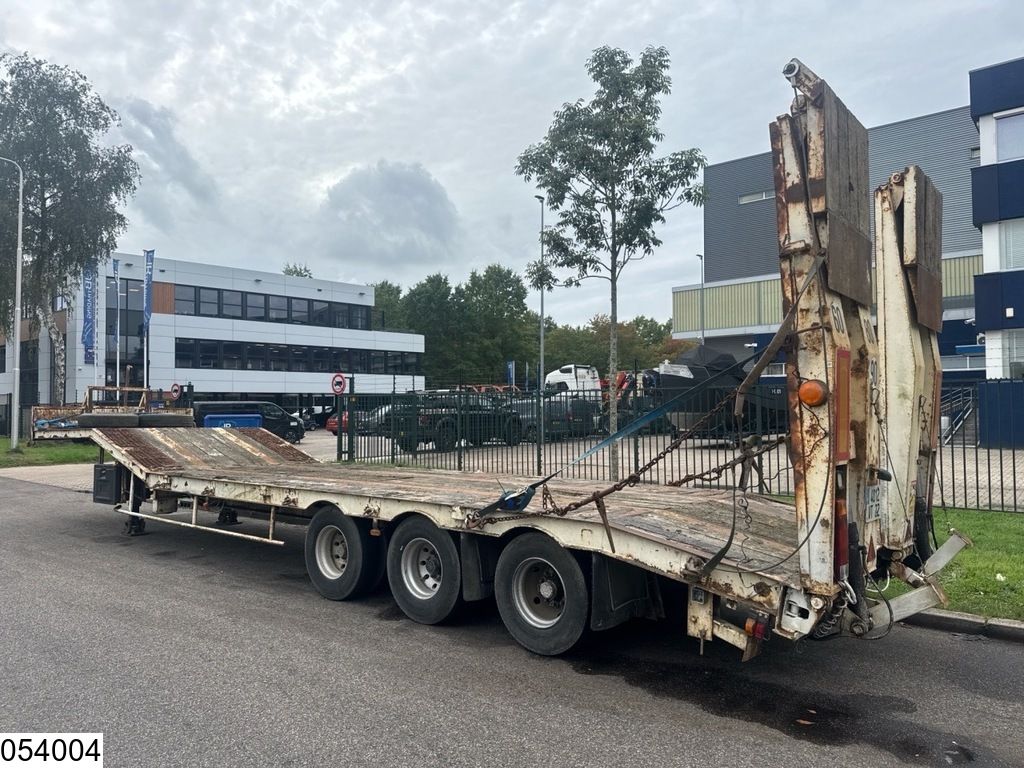 ACTM Lowbed Hydro, Steel suspension