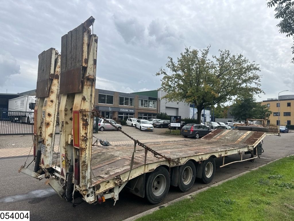 ACTM Lowbed Hydro, Steel suspension