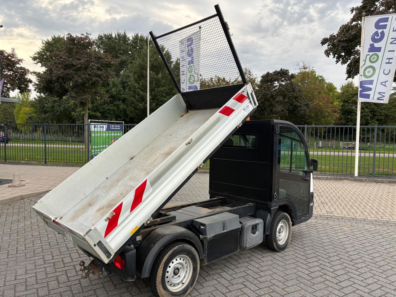Mega RNH9 electrische wagen