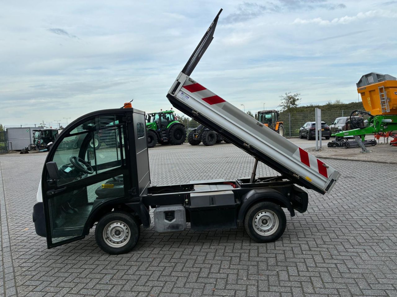 Mega RNH9 electrische wagen