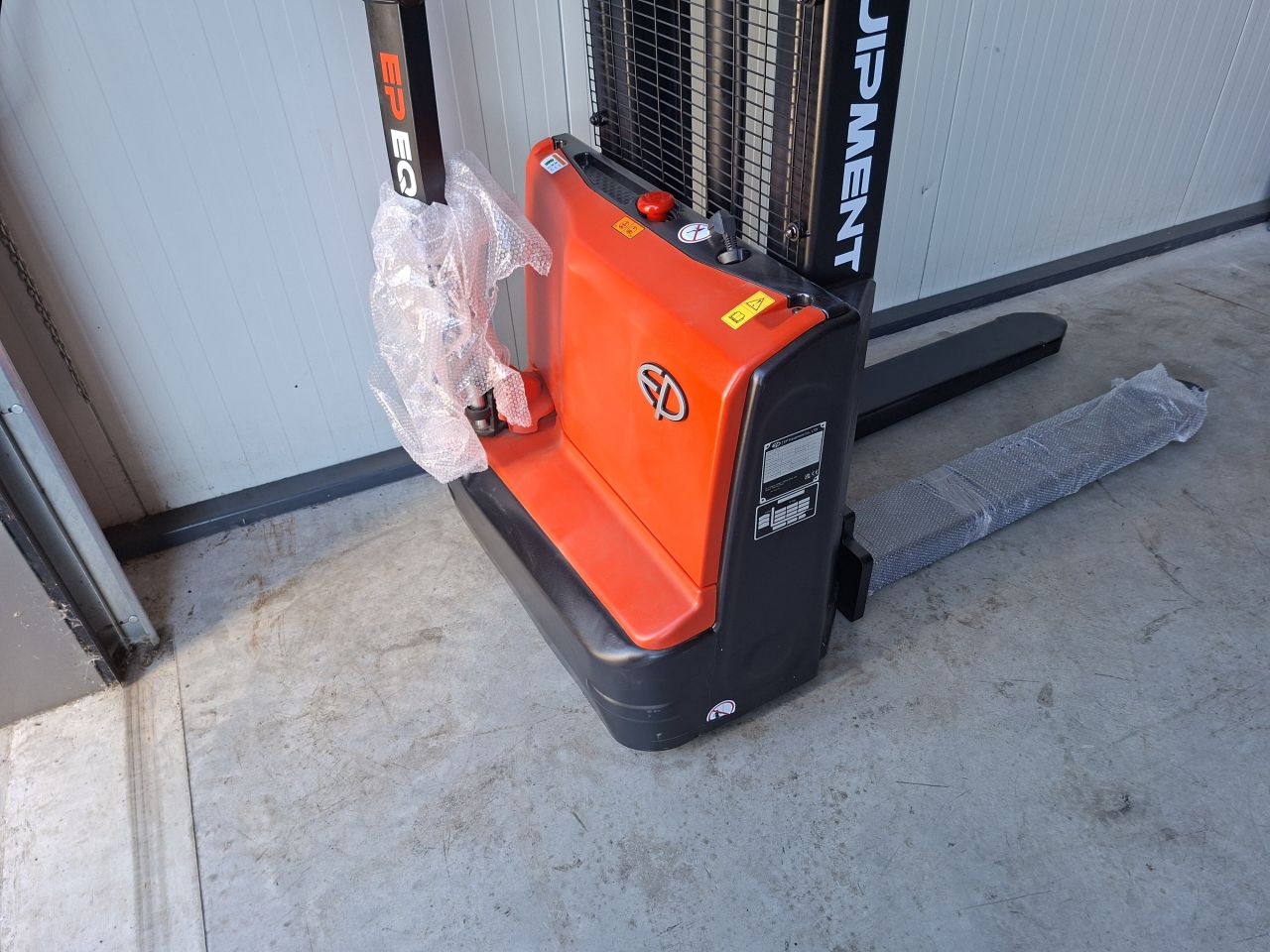 EP DS3 Elektrische stapelaar 1500 kg 2700 - 4150 mm vanaf
