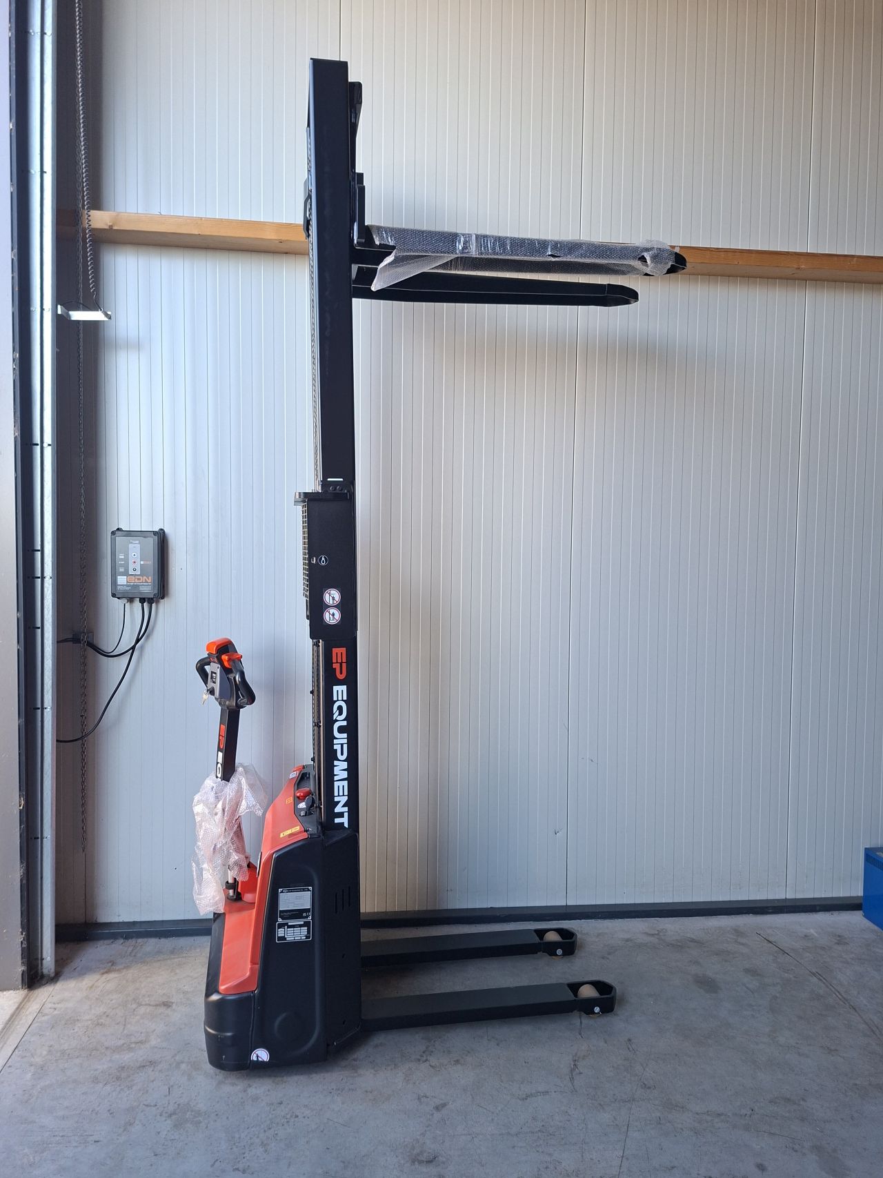 EP DS3 Elektrische stapelaar 1500 kg 2700 - 4150 mm vanaf