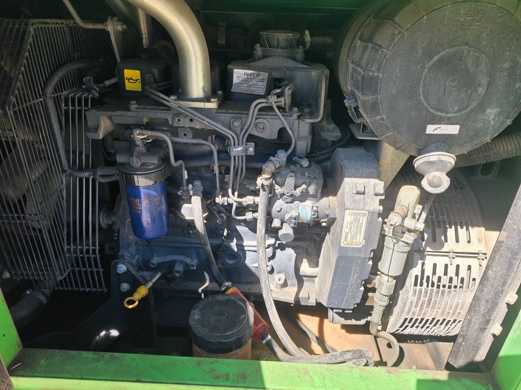 Atlas Copco Genelac 100 kva generator aggregaat iveco