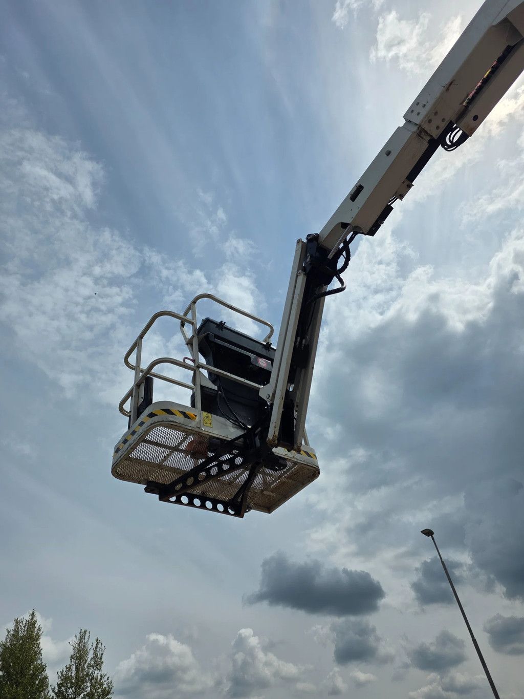 JLG 340aj knikarm hoogwerker