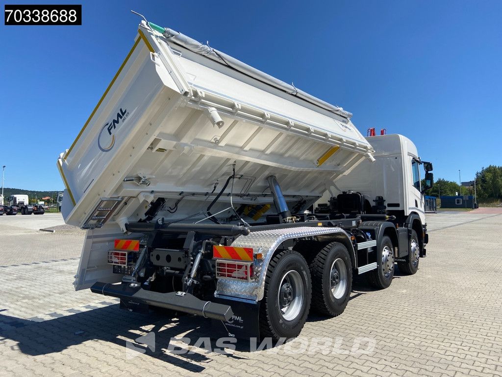 Scania P420 8X4