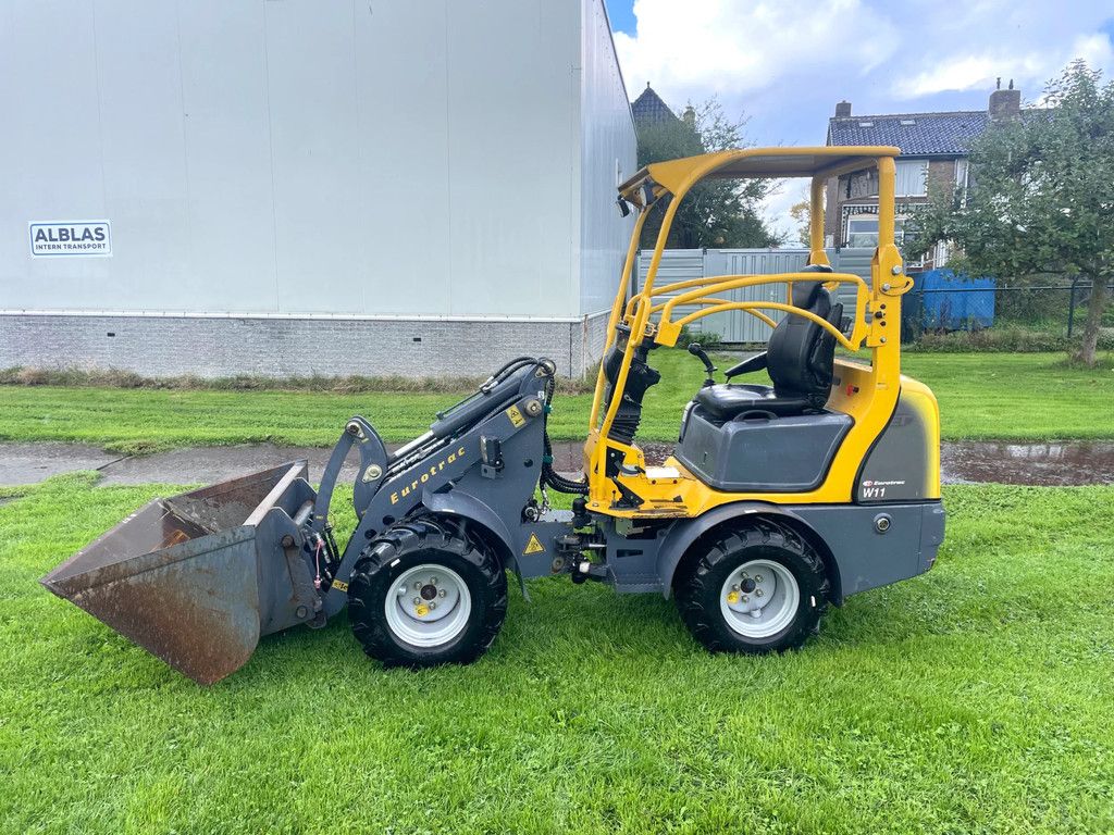 Eurotrac W11 kniklader met kenteken slechts 619 uur