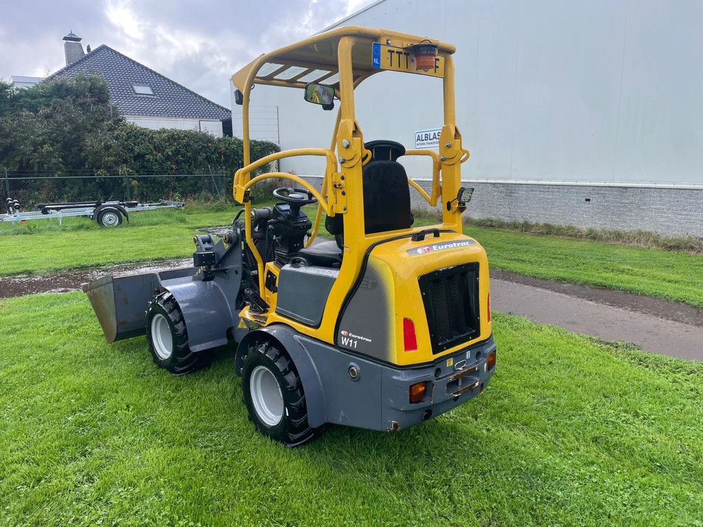 Eurotrac W11 kniklader met kenteken slechts 619 uur