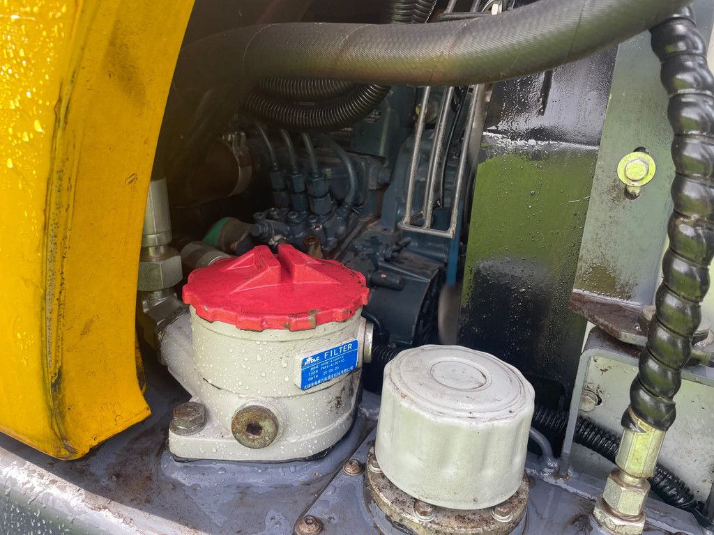 Eurotrac W11 kniklader met kenteken slechts 619 uur